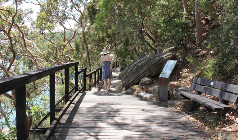 People walking on the Bradleys Head to Chowder Bay walk. Photo credit: John Yurasek &copy; DPIE