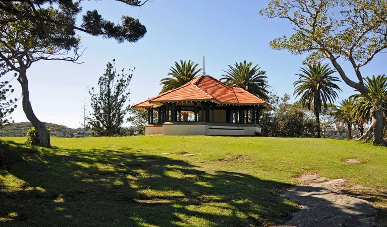 Picnic shelter pavillion on Shark Island – Boowambillee, Sydney Harbour National Park. Photo: Kevin McGrath/OEH