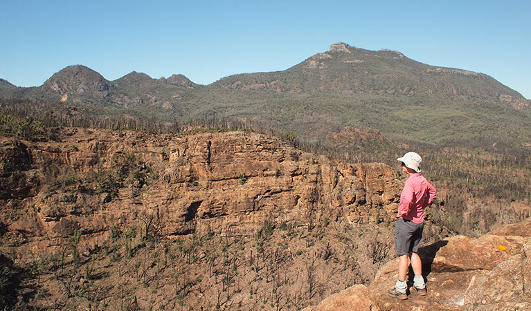 Belougery Split Rock walking track, Warrumbungle National Park. Photo &copy; Sue Brookhouse