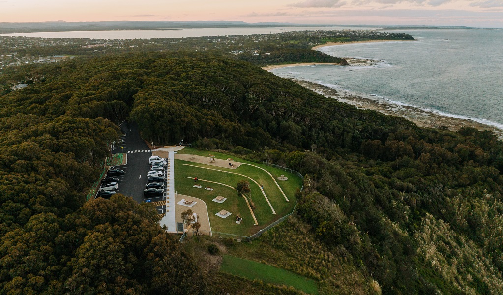 Aerial view of Crackneck Point lookout, showing parking area and access. Credit: Remy Brand/DCCEEW &copy; Remy Brand