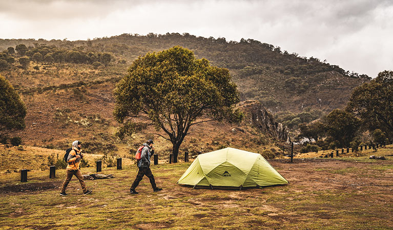 Campers at Blue Waterholes campground in Kosciuszko National Park. Photo credit: Robert Mulally. <HTML>&copy; Robert Mulally