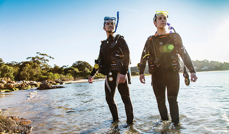 2 people scuba diving  at Bonnie Vale in Royal National Park. Simone Cottrell/DPIE