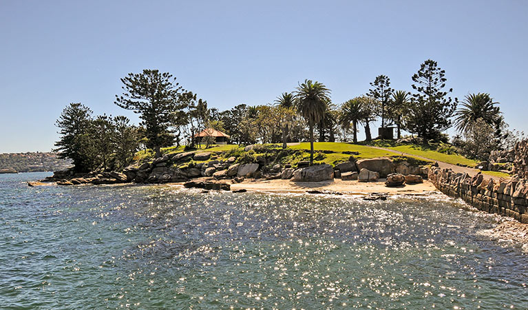 Shark Island, Sydney Harbour National Park. Photo: Kevin McGrath &copy; OEH