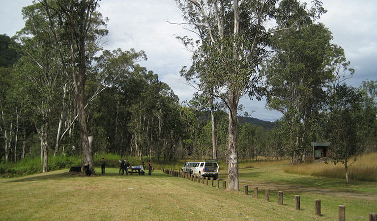 People having a picnic in Doone Gorge camping area, Chaelundi National Park. Photo: A Harber