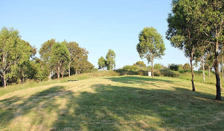 Turkeys Nest picnic area and lookout, William Howe Regional Park. Photo: John Yurasek