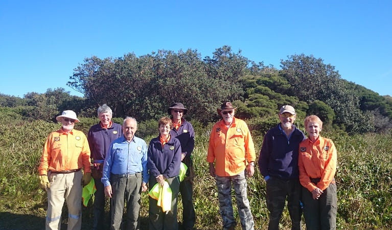 Volunteers for Botany Bay busy bees. Photo: Mishy McKensy OEH