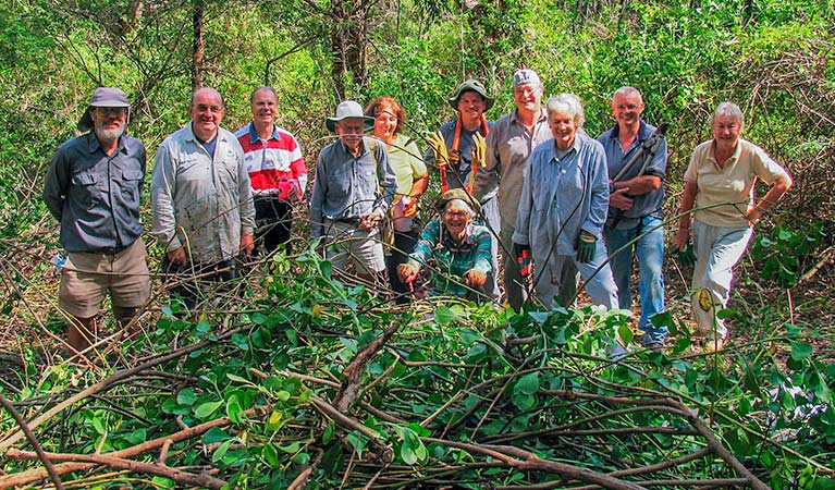 Volunteers participating in bushcare. Photo: Deb Holloman/OEH