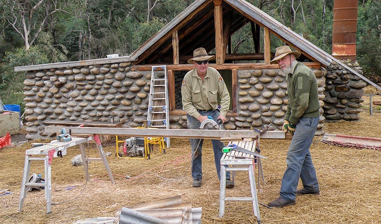 Volunteers of historic huts restoration and maintenance, Kosciuszko National Park. Photo: OEH