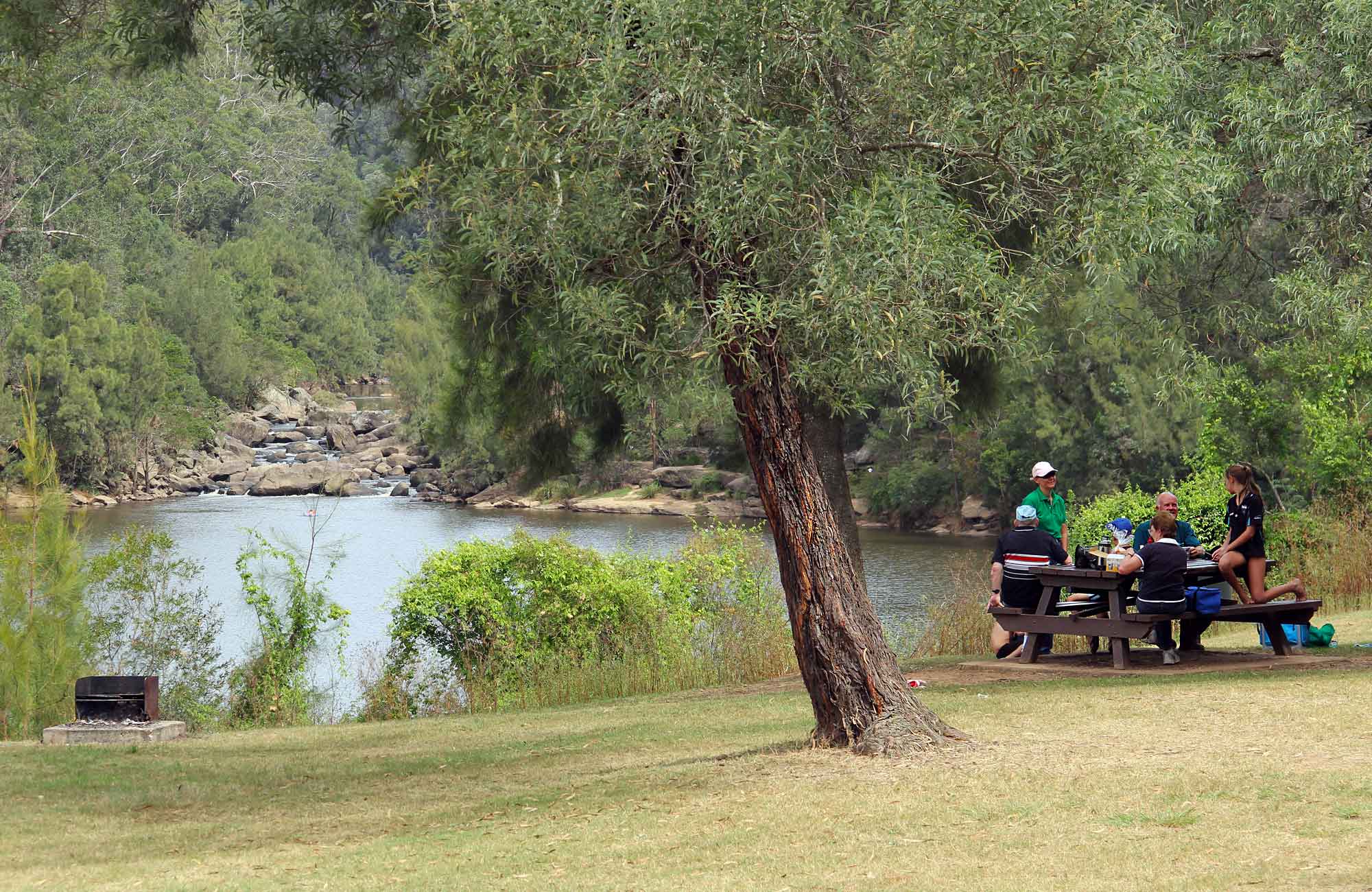 Bents Basin Road picnic area NSW National Parks